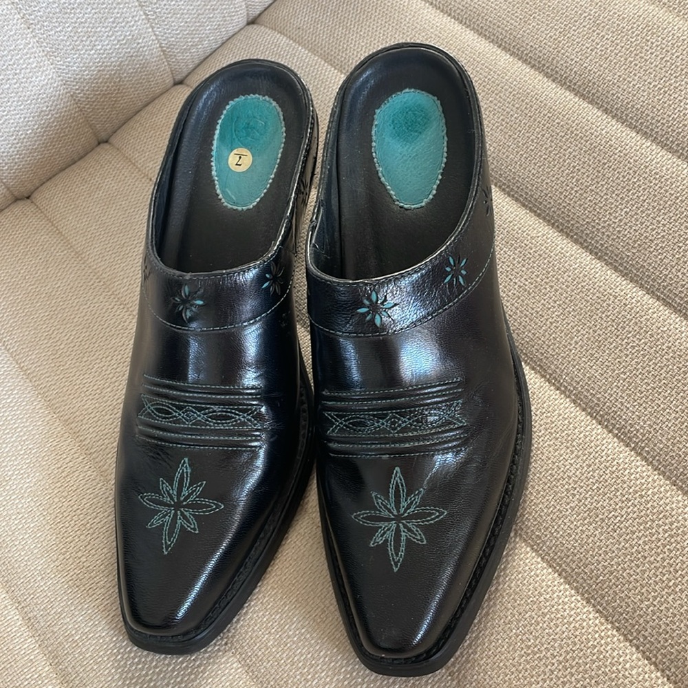 Ariat shoes - Picture 2 of 4